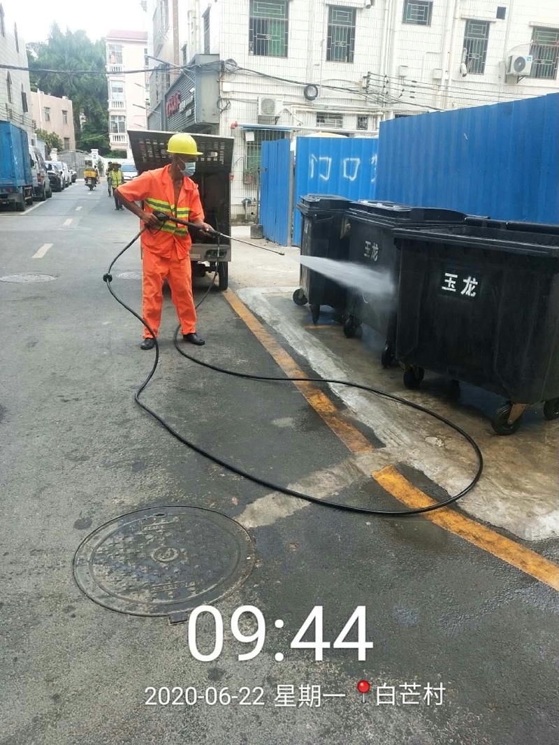 環衛垃圾桶清潔-玉龍環保